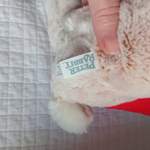 Peter Rabbit Plushie - Picture 4 of 10